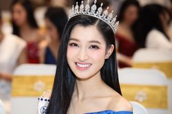 Hoa hậu Mai Phương và 2 á hậu xuất hiện sau đăng quang