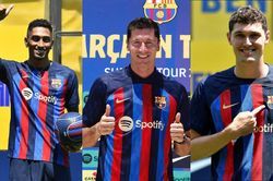 Barcelona cuối cùng đã đăng kí thành công các tân binh trừ Kounde
