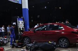 Tài xế 'xe điên' lao vào cây xăng khai đi sinh nhật và uống rượu