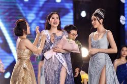 'Hậu' Miss World Vietnam 2022, Nam Em có hành động bất ngờ, lý giải việc khóc như mưa trên sân khấu