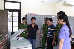 Bắt đối tượng đánh đập, siết cổ bé trai 3 tuổi rồi cho vào thùng cấp đông