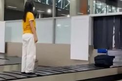 Thêm trường hợp lên băng chuyền hành lí sân bay để quay TikTok
