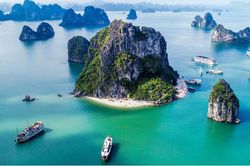 Vịnh Hạ Long vào top 10 điểm đến đẹp nhất thế giới 2022