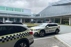 Australia sơ tán sân bay ở thủ đô Canberra do có nổ súng