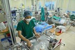 Ngành y tế Bình Dương quyết tâm không để dịch chồng dịch