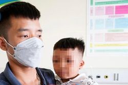 Bé trai 3 tuổi bị bạo hành, nhốt vào tủ cấp đông đã ra viện chiều 15/8