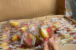 Hà Nội: Bạt ngàn bánh trung thu mini ghi nhãn chữ Trung Quốc, giá bán 'chui' chỉ 2.500 đồng/chiếc