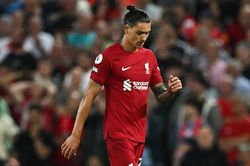 MU vs Liverpool: Klopp phải làm gì khi vắng Nunez?