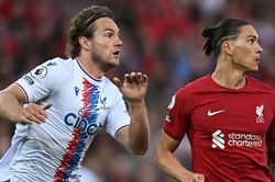 Hậu vệ Crystal Palace bị dọa giết vì khiến Nunez nhận thẻ đỏ