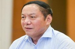 Cha mẹ bắt con đi học thêm suốt có phải bạo lực gia đình?