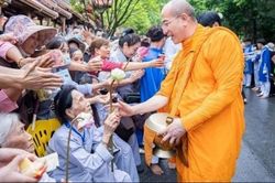 Quảng Ninh: TP Uông Bí thông tin về clip cúng dường tại chùa Ba Vàng