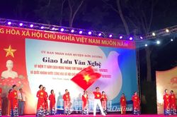 Sơn Dương tổ chức giao lưu văn nghệ chào mừng Cách mạng Tháng Tám