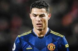 Gary Neville: 'Ronaldo cần nói sự thật ngay lập tức'