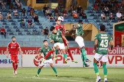 Bóng đá Sài thành vẫn 'bóc ngắn, cắn dài'