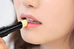 Mỹ phẩm không thể thiếu trong mùa hè