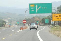 Ngăn chặn hơn 2.400 xe thuộc diện bị cấm lưu thông vào tuyến La Sơn - Hòa Liên