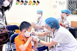 'Tôi không còn sợ vaccine có thể gây ảnh hưởng đến sự phát triển sau này cho con nữa'