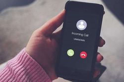 Tài khoản 'bốc hơi' gần 2 tỷ đồng sau cuộc điện thoại với kẻ mạo danh công an