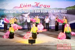Liên hoan văn hóa, văn nghệ, thể dục thể thao 10 bản biên giới