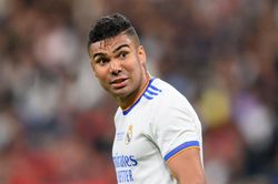 Casemiro cập bến M.U