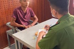 Khống chế kẻ buôn ma túy hung hãn dùng bơm kim tiêm chống trả