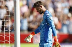 De Gea và cái khổ của thủ môn truyền thống
