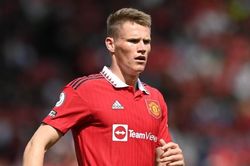 Casemiro khiến McTominay có nguy cơ bật bãi khỏi MU