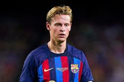 MU từ bỏ De Jong, tăng tốc ký tiền đạo
