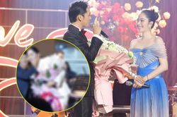 Bạch Công Khanh thái độ ra mặt khi chứng kiến Nam Em được khán giả tặng hoa, áp má trên sân khấu