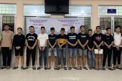 Mâu thuẫn từ tiếng nẹt pô, hàng chục đối tượng hẹn nhau 'huyết chiến'
