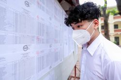 Nhiều rủi ro khi thí sinh đăng ký xét tuyển đại học vào phút chót