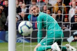 HLV Ten Hag không có lựa chọn khác ngoài De Gea