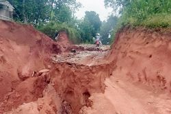 Mưa lũ gây thiệt hại tại huyện Văn Bàn
