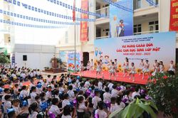 Trường học Hà Nội trang hoàng rực rỡ đón học sinh lớp 1 tựu trường