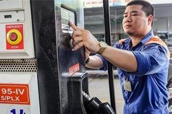 Giá xăng ngừng giảm thêm trong kỳ điều hành ngày 22/8
