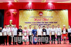 Na Hang thi Trưởng Ban công tác Mặt trận giỏi