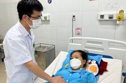 Cứu sống sản phụ mắc COVID-19 bị ngộ độc thuốc tê nguy kịch sau mổ lấy thai