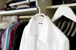 Mẹo để quần áo không bị hôi ngày mưa