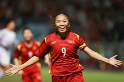 Tiền đạo Huỳnh Như đầu quân cho đội bóng Bồ Đào Nha