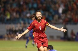 Chúc Huỳnh Như chân cứng đá mềm!