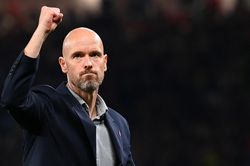 Rộ ảnh chế hài hước khi MU thắng 2-1 trước Liverpool