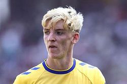 Chelsea quyết mua Anthony Gordon với đề nghị thứ ba lên tới 60 triệu bảng