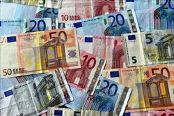 Nguyên nhân đằng sau việc đồng euro tiếp tục giảm sâu