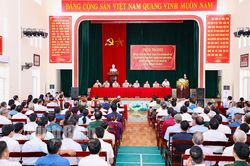 Thường trực Huyện ủy và thường trực HĐND huyện Kim Sơn tiếp xúc cử tri chuyên đề quản lý, sử dụng đất đai