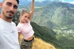 Selfie với bạn gái ngay trước khi rơi xuống vách núi tử vong ở Italy