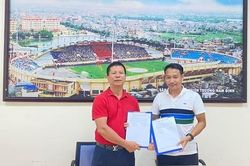Đứng áp chót sau lượt đi V-League, CLB Nam Định 'thay tướng'