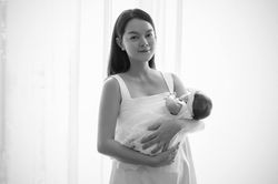 Phạm Quỳnh Anh đón tuổi mới bên cạnh con gái thứ 3