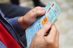 Đề nghị sử dụng thẻ căn cước công dân gắn chip trong giải quyết thủ tục hành chính, không yêu cầu xuất trình hộ khẩu