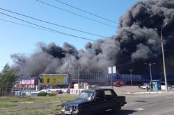 Ukraine bắn phá Donbass, nã pháo trúng văn phòng lãnh đạo Donetsk
