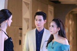 Chồng ẩu đả bên ngoài khiến vợ phải tới đồn cảnh sát giải quyết, xem lại camera cô đi từ ngạc nhiên đến lặng người khi biết người anh ta bảo vệ là ai